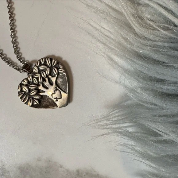 James Avery retired lasting love tree of life in heart pendant in 925 sterling - Picture 7 of 7